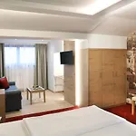 Hubertushof Hotel Anif