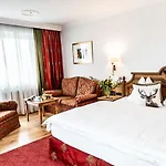 Hotel Hubertushof Anif