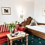 Hubertushof Hotel Anif