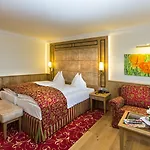 Hotel Hubertushof Anif