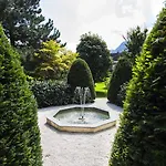 Hubertushof 4* Anif