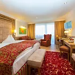 Hubertushof Hotel Anif