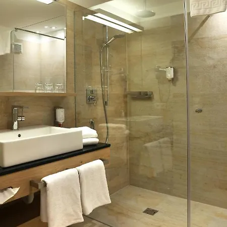 Hubertushof Hotel