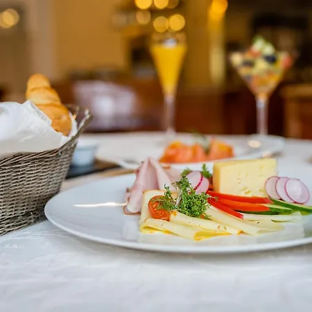 Hubertushof Hotel Anif