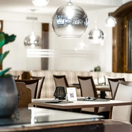 Hubertushof מלון אניף