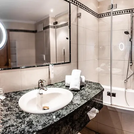 Hubertushof מלון אניף