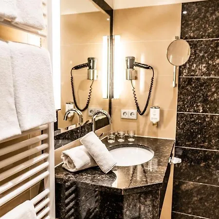 Hotel Hubertushof 4*