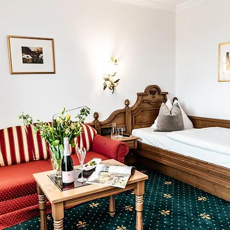 Hubertushof Hotel Anif