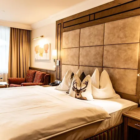 Hubertushof Hotel Anif