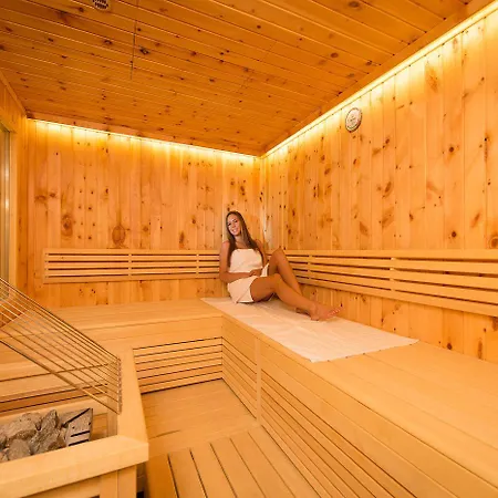 Hubertushof Hotel Anif