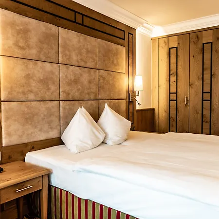 Hotel Hubertushof 4*