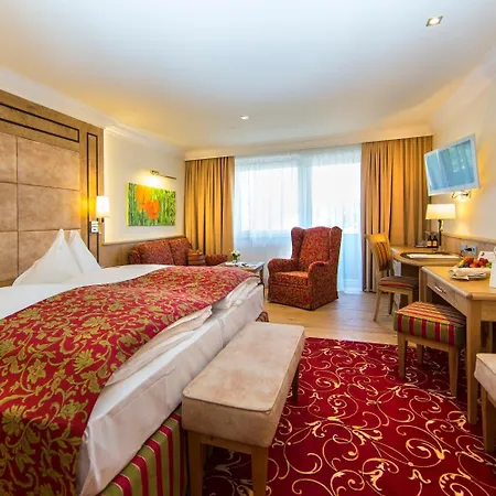 Hubertushof Hotel Anif