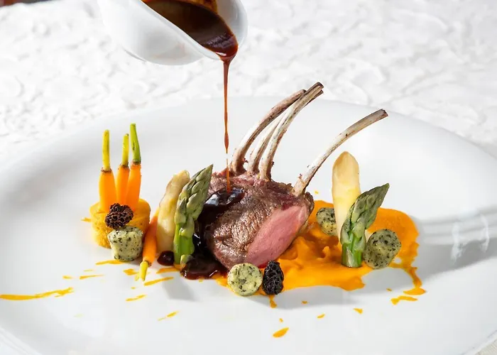 Hubertushof فندق انيف