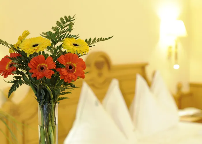 Hubertushof فندق انيف